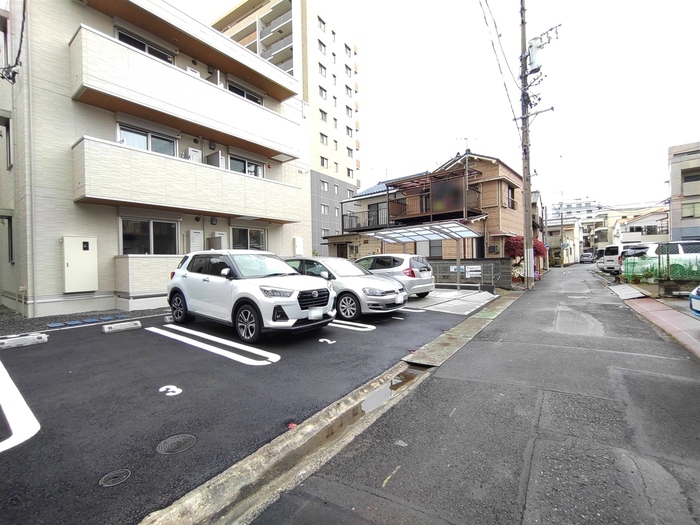 2/4 駐車場