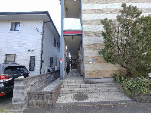 13/14 エントランス