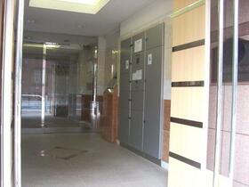 5/5 エントランス