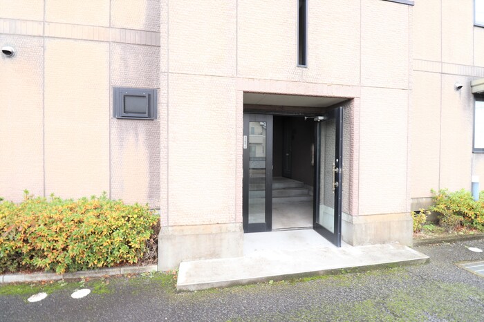 17/28 エントランス