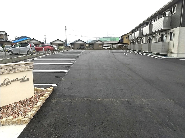 2/3 駐車場