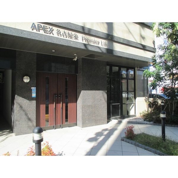 2/2 エントランス