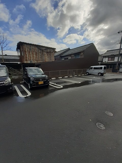 14/20 駐車場