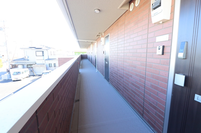 19/20 エントランス