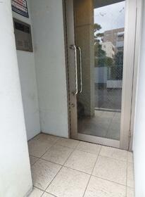 2/3 エントランス