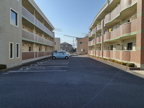 14/20 駐車場