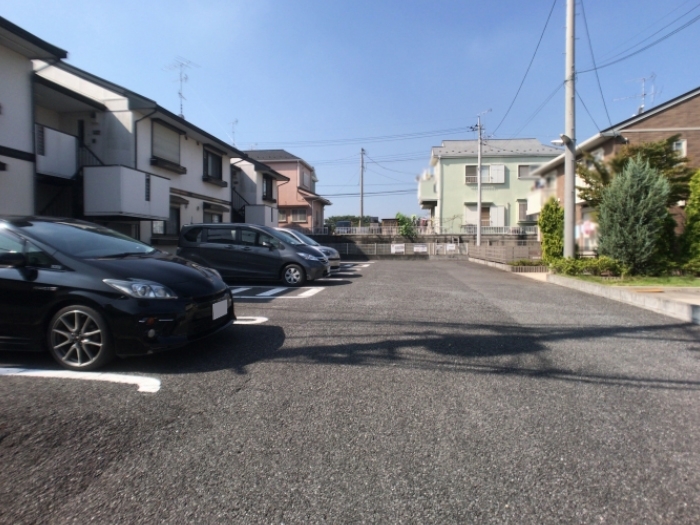 16/17 駐車場
