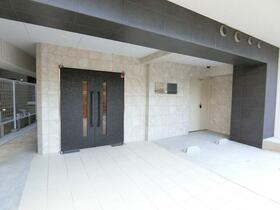 16/22 エントランス