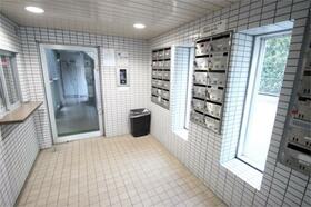 13/17 エントランス