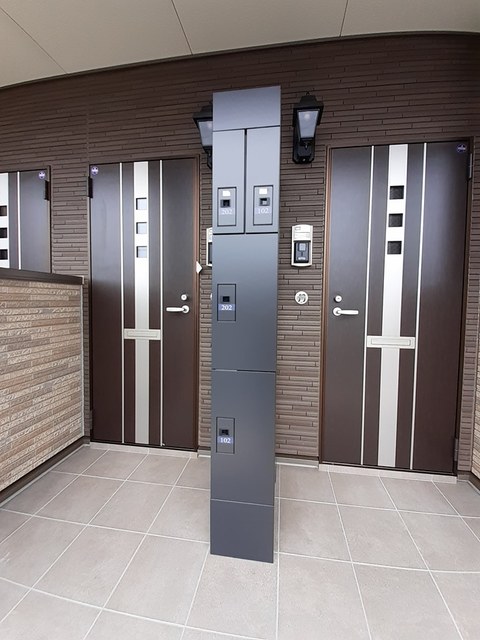 14/23 エントランス