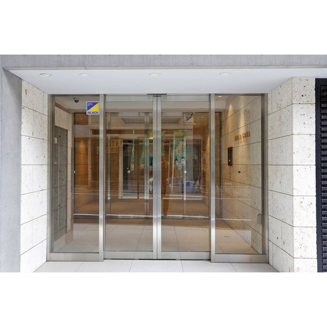 3/4 エントランス