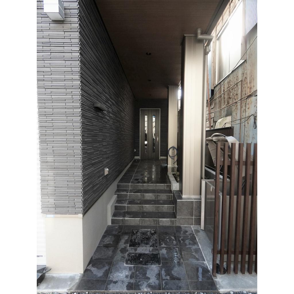 14/16 エントランス