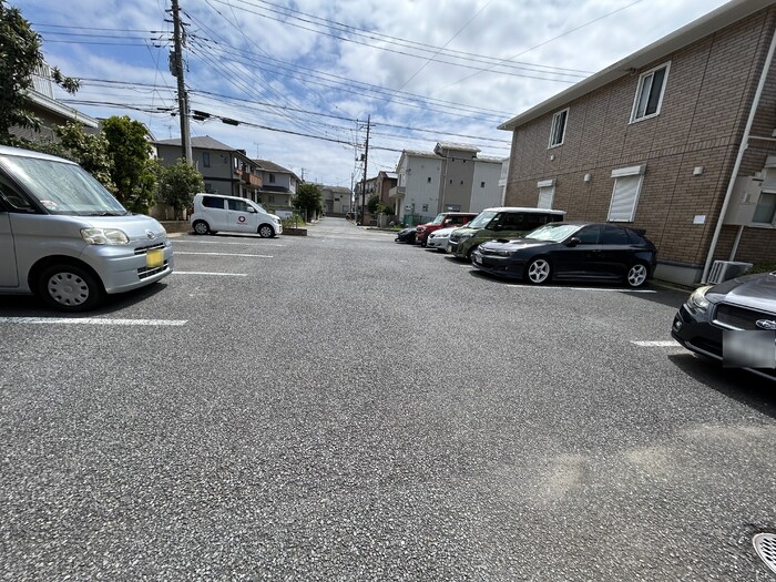 18/18 駐車場
