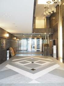 16/16 エントランス