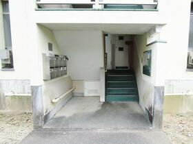 17/19 エントランス