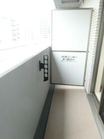 13/18 バルコニー