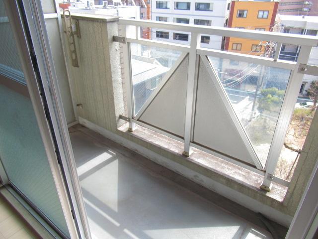 18/27 バルコニー