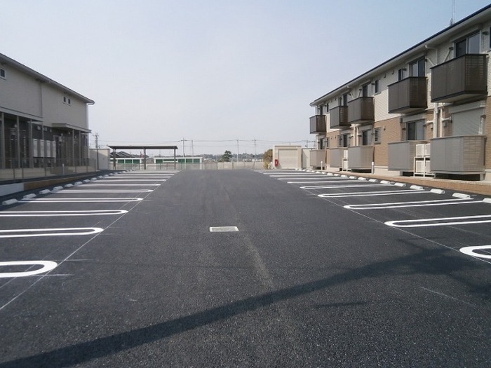 2/13 駐車場
