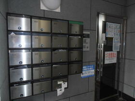 2/2 エントランス