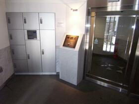 4/4 エントランス