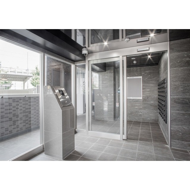 17/26 エントランス