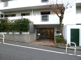 16/16 エントランス