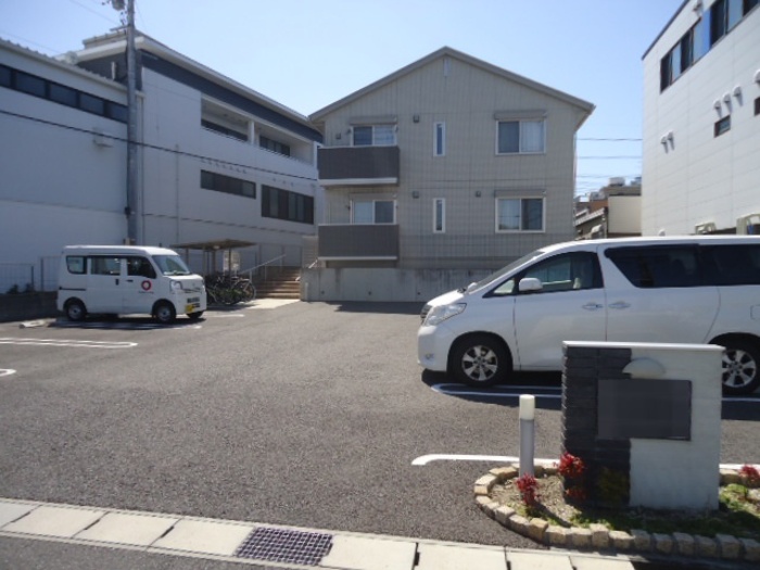 18/19 駐車場