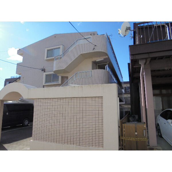 15/16 エントランス