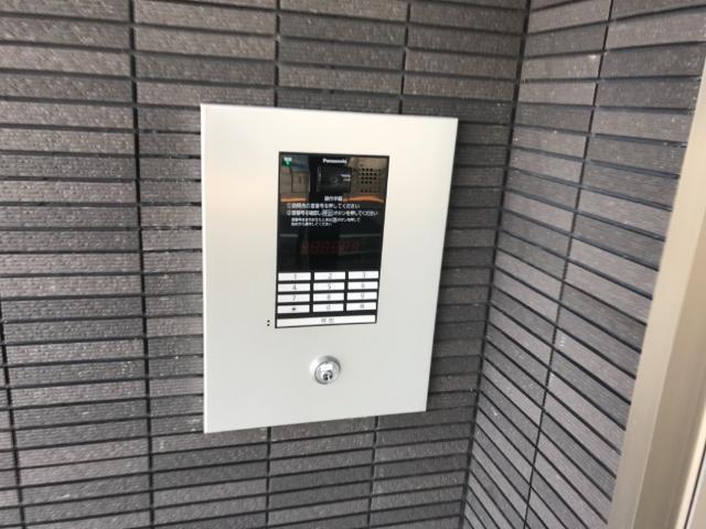 22/30 エントランス