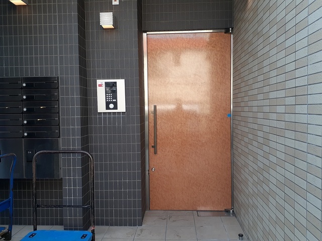 13/23 エントランス