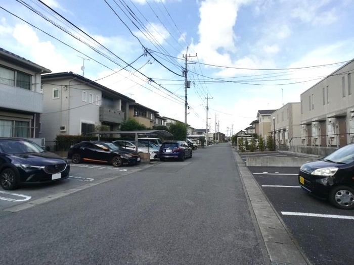 19/28 駐車場