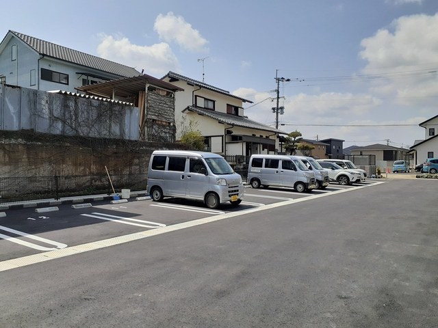 14/20 駐車場
