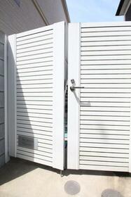 17/23 エントランス