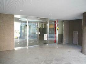 14/14 エントランス