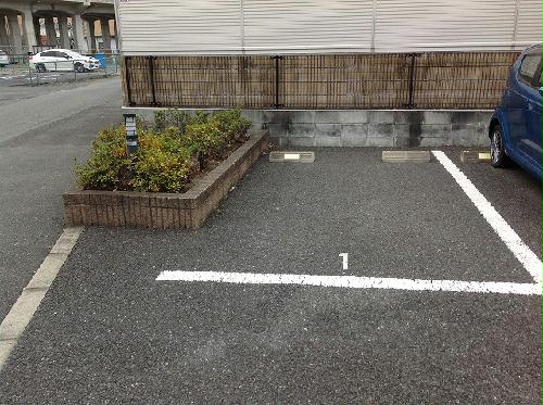 14/19 駐車場