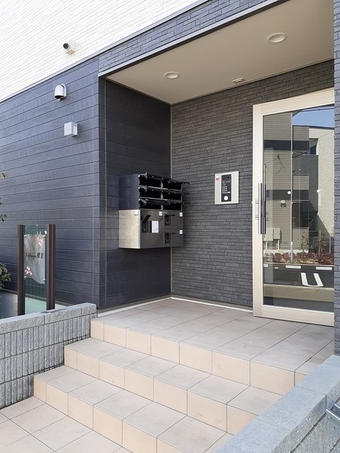 14/20 エントランス