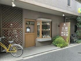 16/16 エントランス