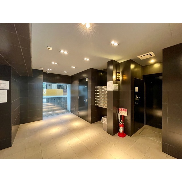 17/28 エントランス