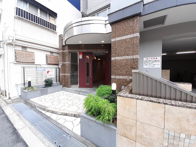13/20 エントランス