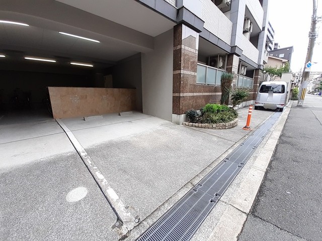 14/20 駐車場