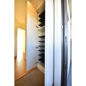 16/21 エントランス