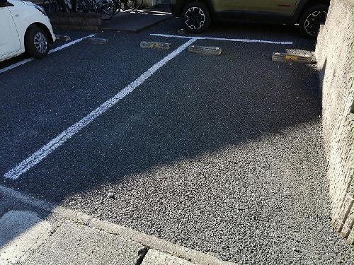 13/19 駐車場