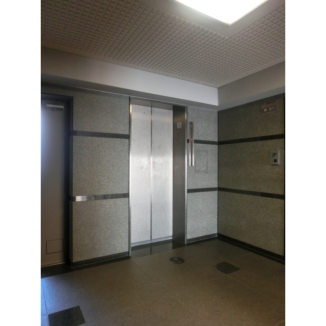 15/15 エントランス