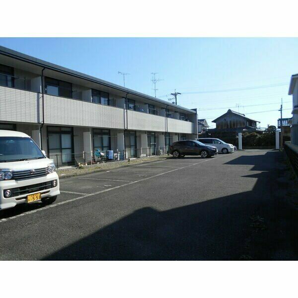 20/23 駐車場