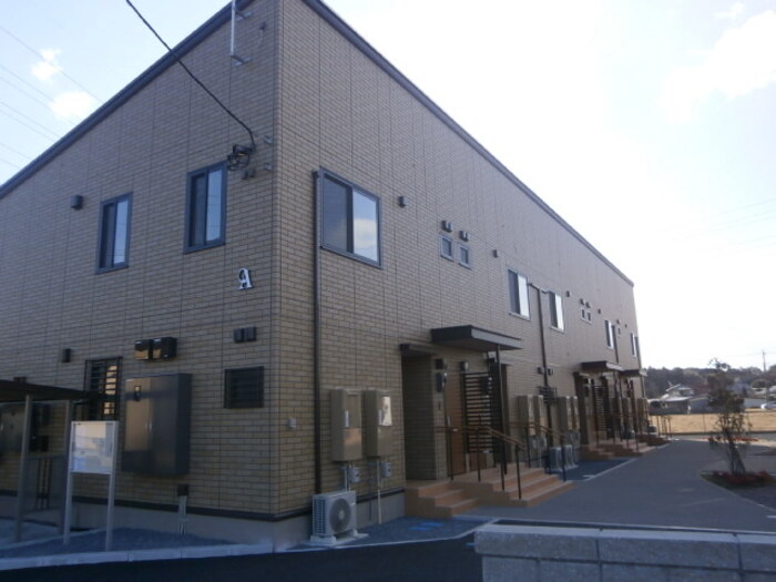 18/22 エントランス