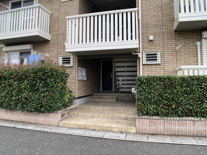 17/19 エントランス