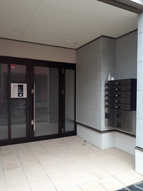 14/20 エントランス