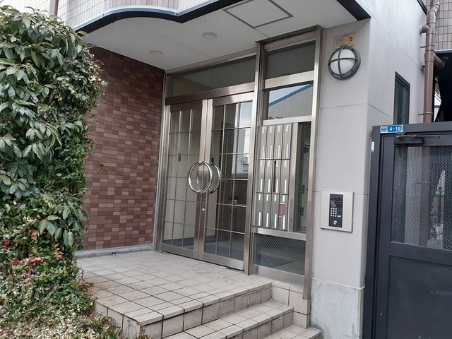 14/20 エントランス