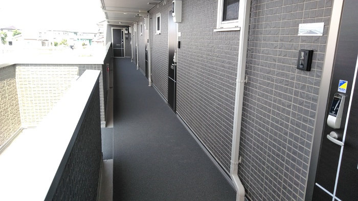 21/30 エントランス