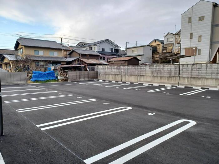 18/20 駐車場